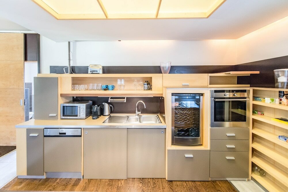 Фото Venus Apartments - Parliament I