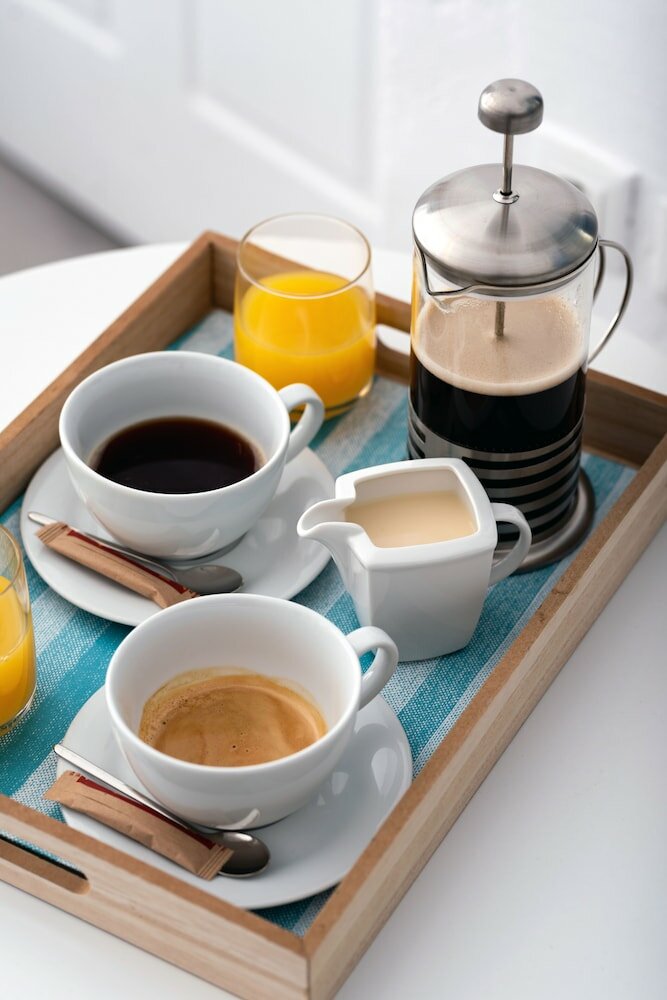 Фото White Curves