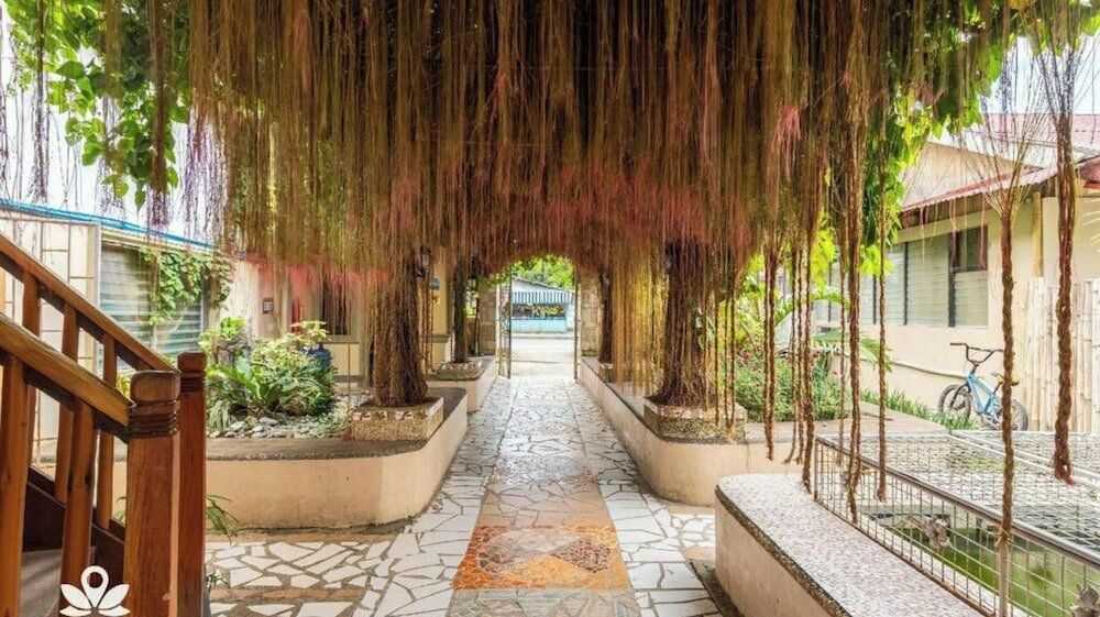 Фото Pop 996 Iloilo Paraw Beach Resort