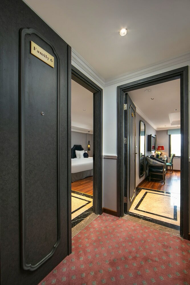 Фото L'Heritage Hotel