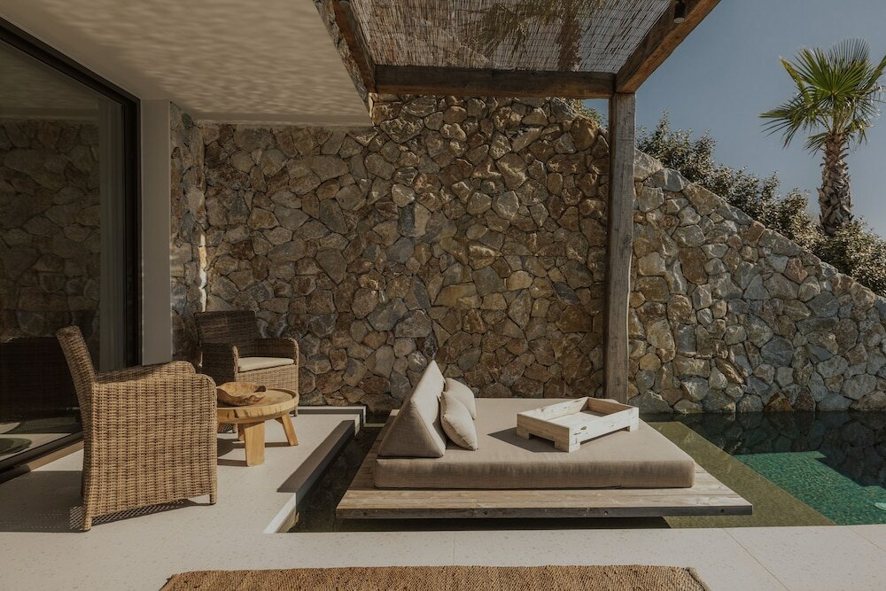 Фото Amethyst Selene Paleros