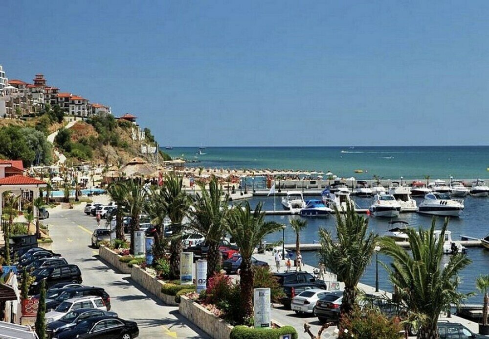 Фото Menada Galateya Apartments