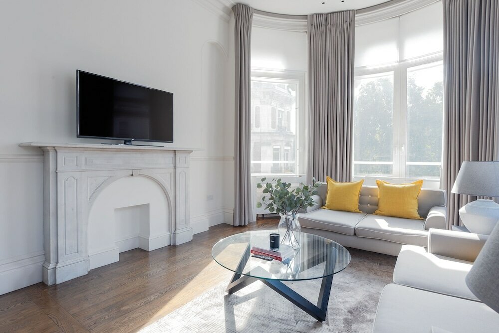 Фото Grosvenor Gardens by Capital