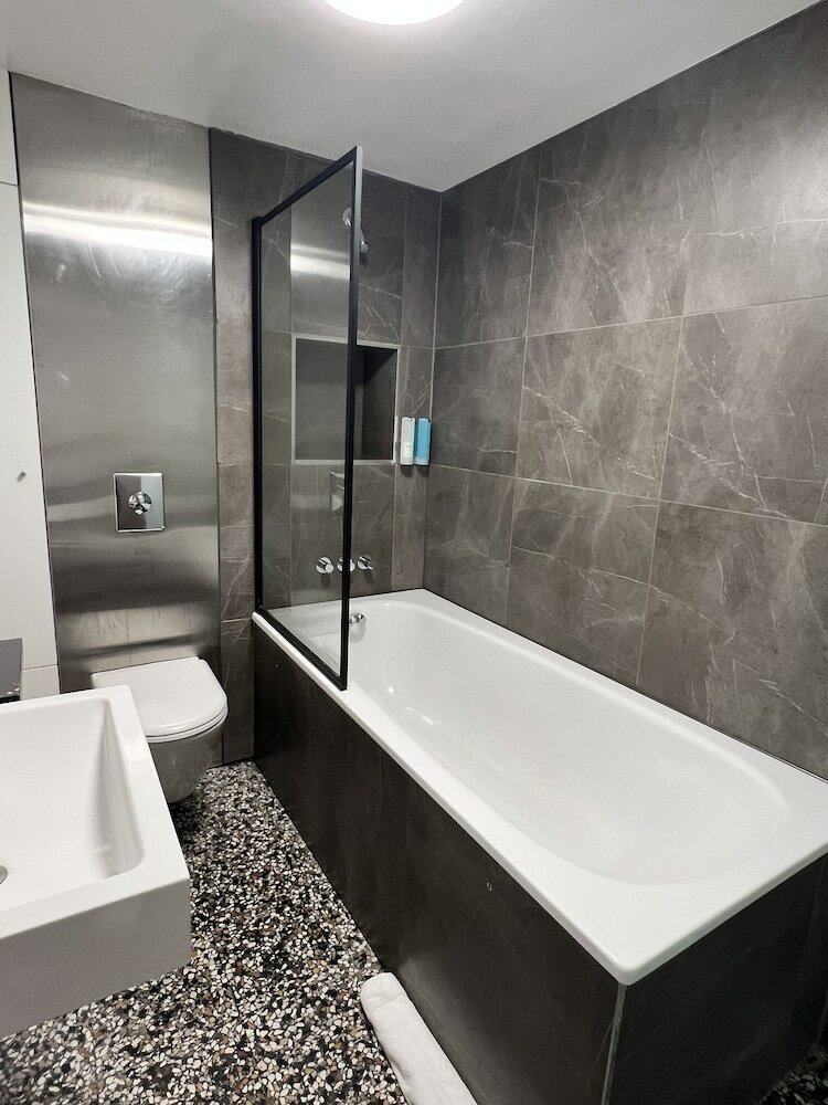 Фото The Suites- St Pancras Hotel Group