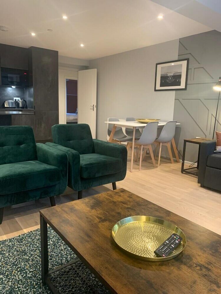 Фото Luxurious Apts in Hackney near Train Stn