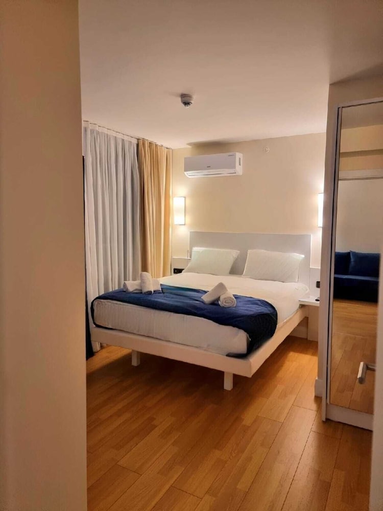 Фото Orbi Hotel Apartments