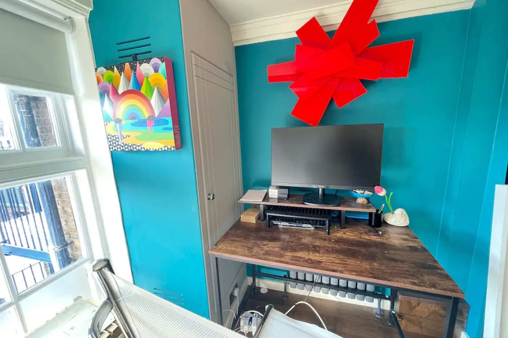 Фото Unique 1bd Flat - 4 Minutes From Victoria Park