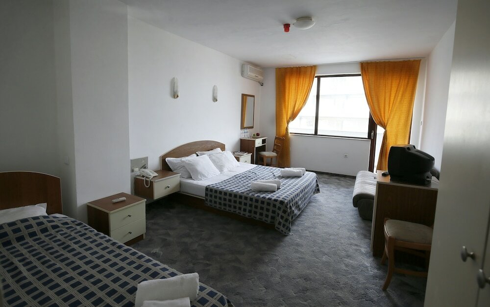 Фото Hotel Corona by Asteri Hotels