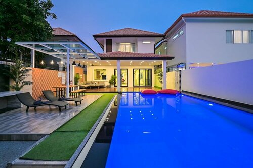 Гостиница Exquisite Pool Villa A в Паттайе