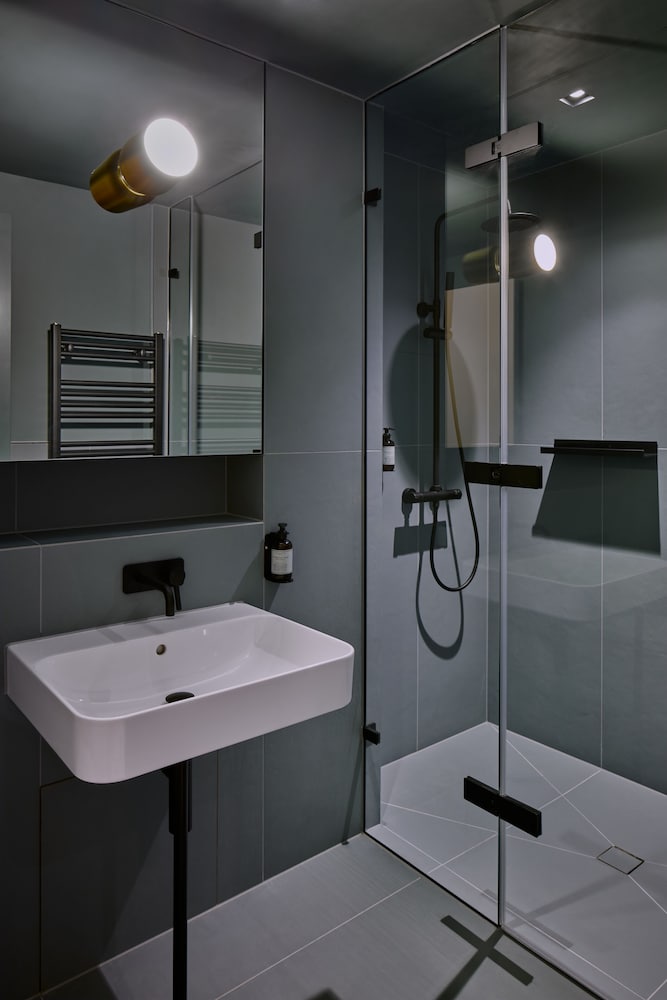 Фото Buckle Street Studios by Locke