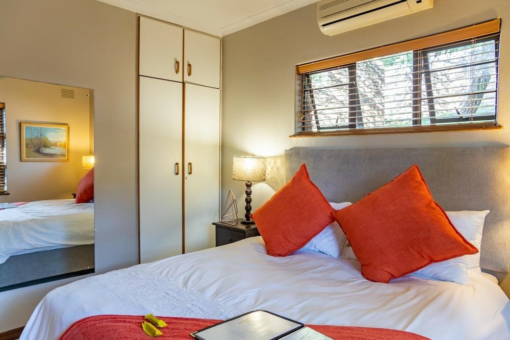 Фото Faraway Lodge B&b