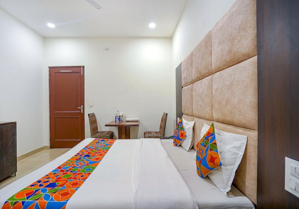 Фото Fabhotel Grand Inn