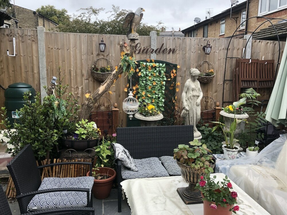 Фото Centrally Located 4 Bedroom House