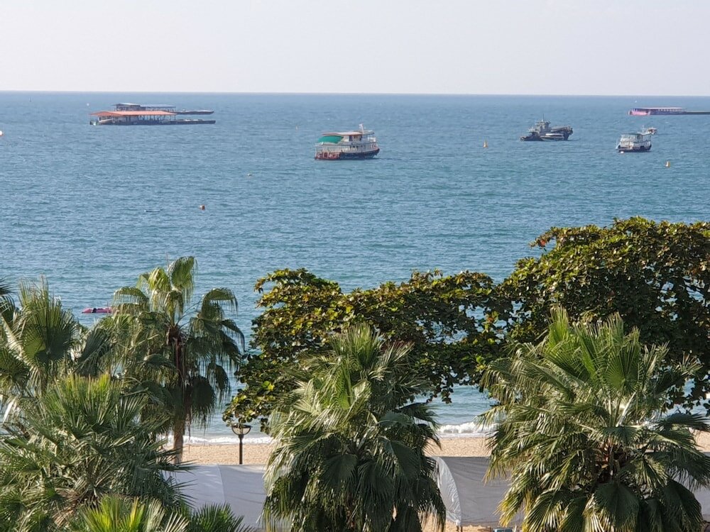 Фото The Chezz Condominium by Patsamon