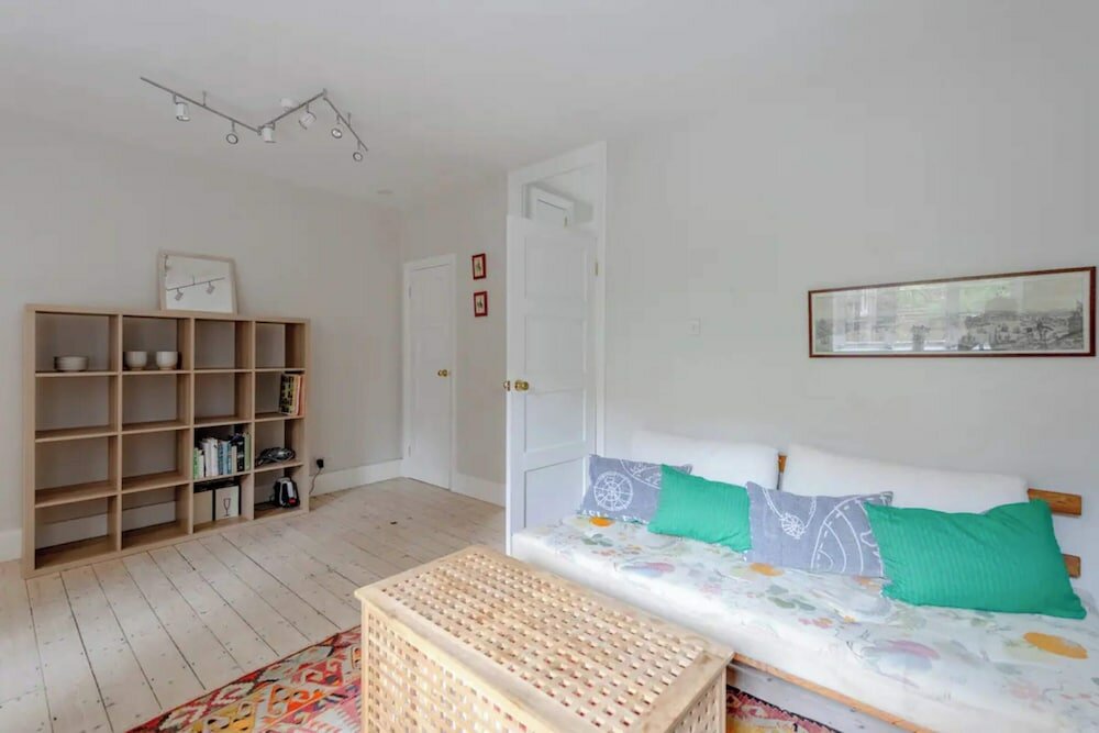 Фото Spacious 1bd Flat With Garden - Hampstead Heath