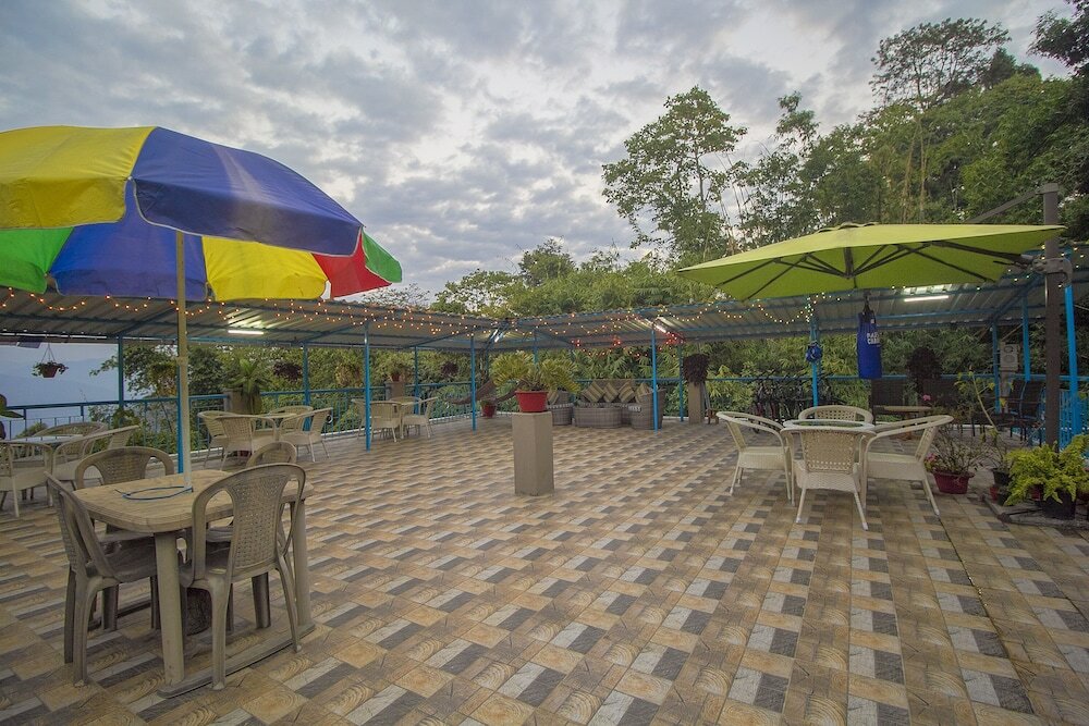 Фото Oyo 30417 Hotel Green View Neelgiri