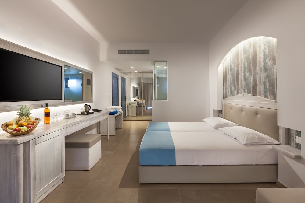 Фото Aeolos Beach Hotel