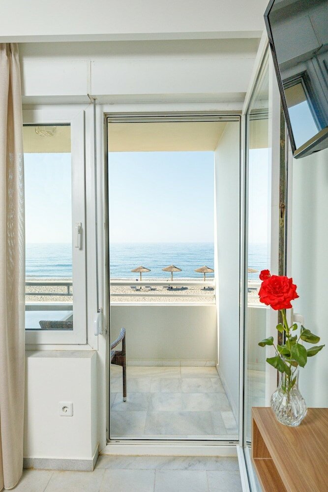 Фото Kostakis Beach Hotel