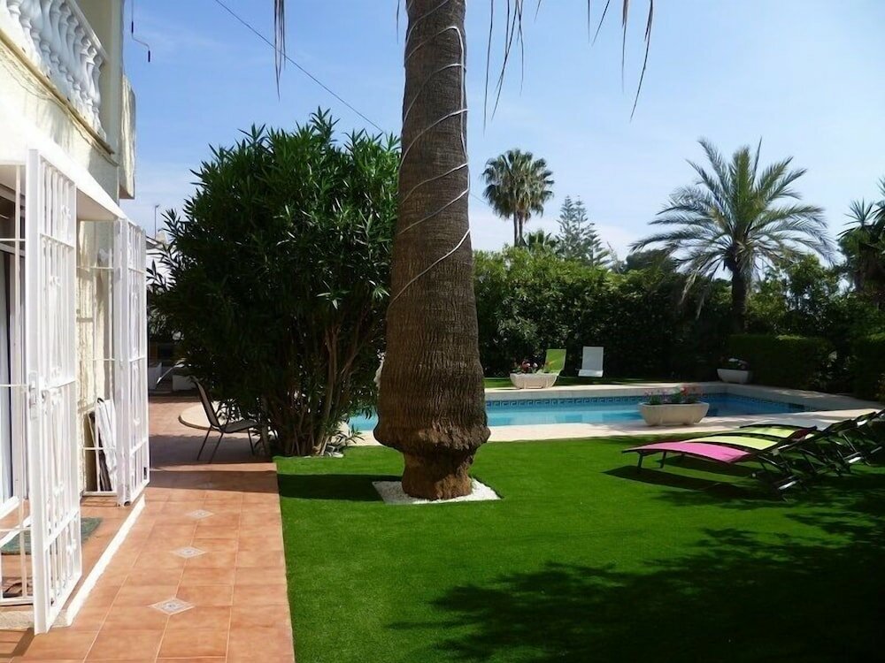 Фото Great Villa Close To Beach - Marbella
