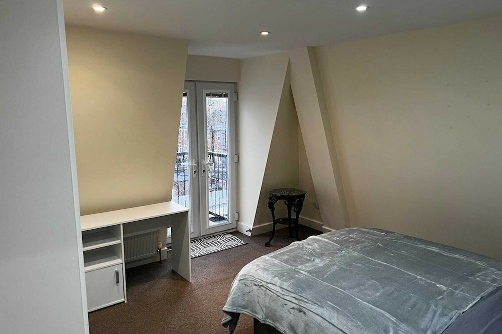 Фото Cosy 3 Bedroom Apartment Next to the Emirates