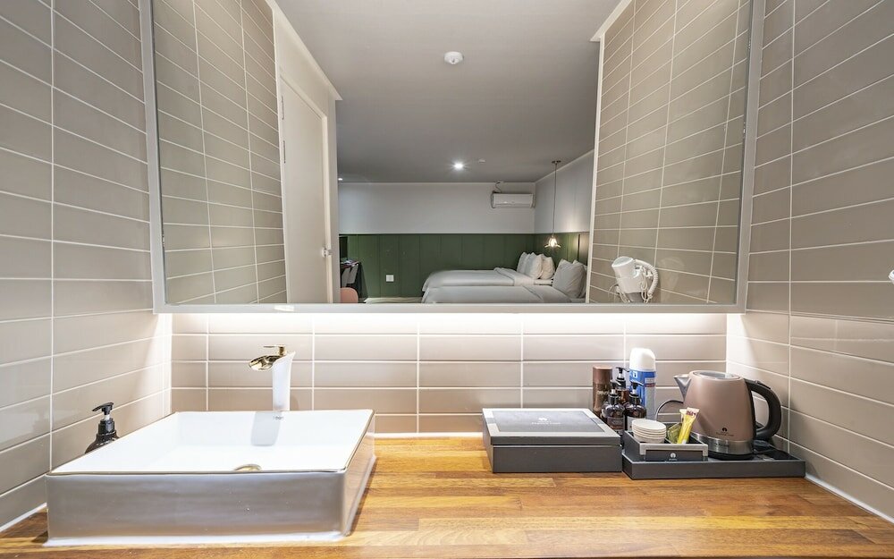 Фото 25 Hours Hotel