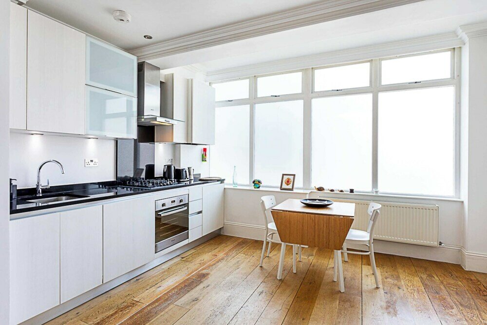 Фото Homely Islington Flat