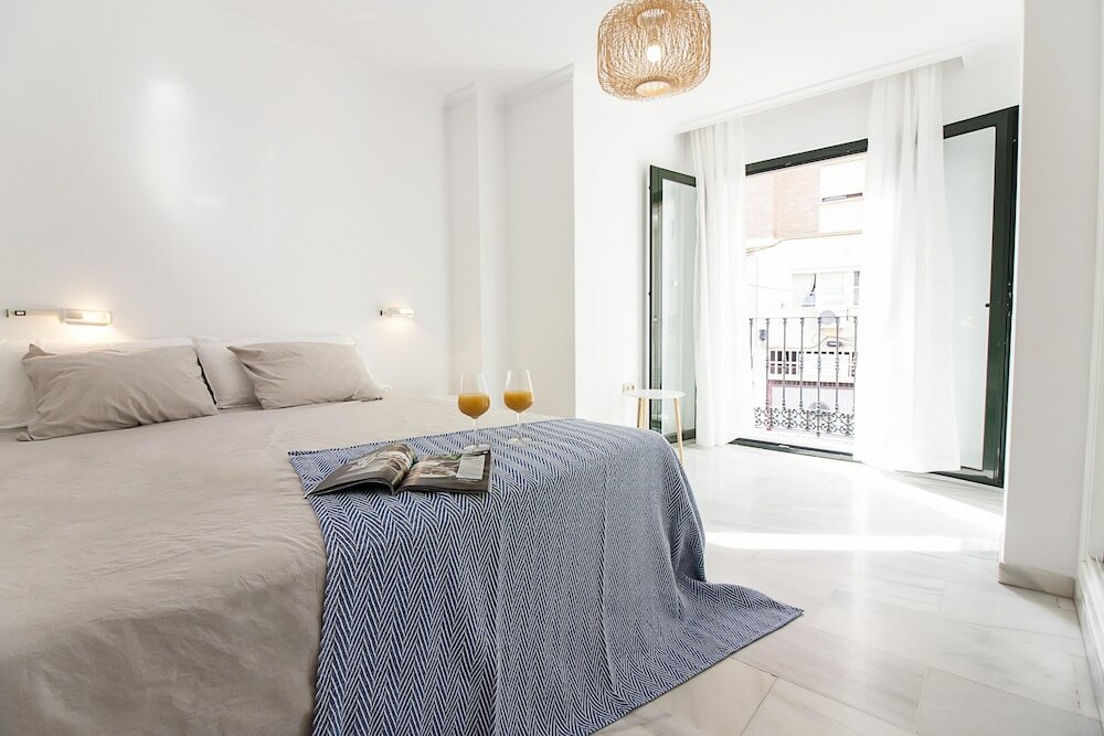 Фото Tomas FreshApartments by Bossh Hotels