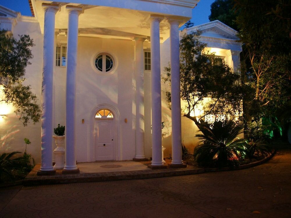 Фото Luxury Villa Puerto Banus