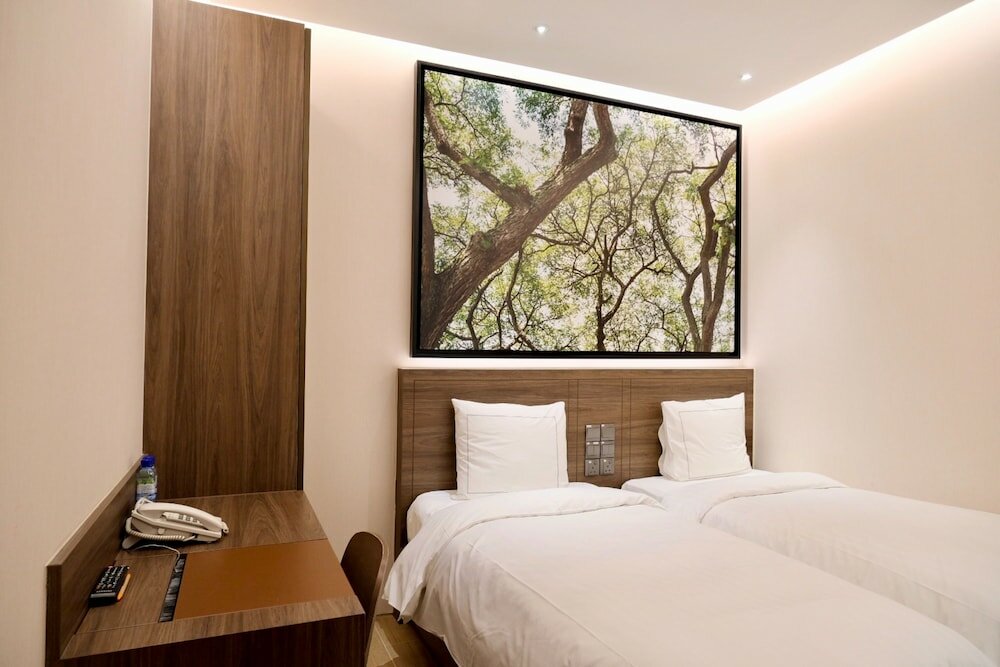 Фото L Hotel Premier by Lion Peak
