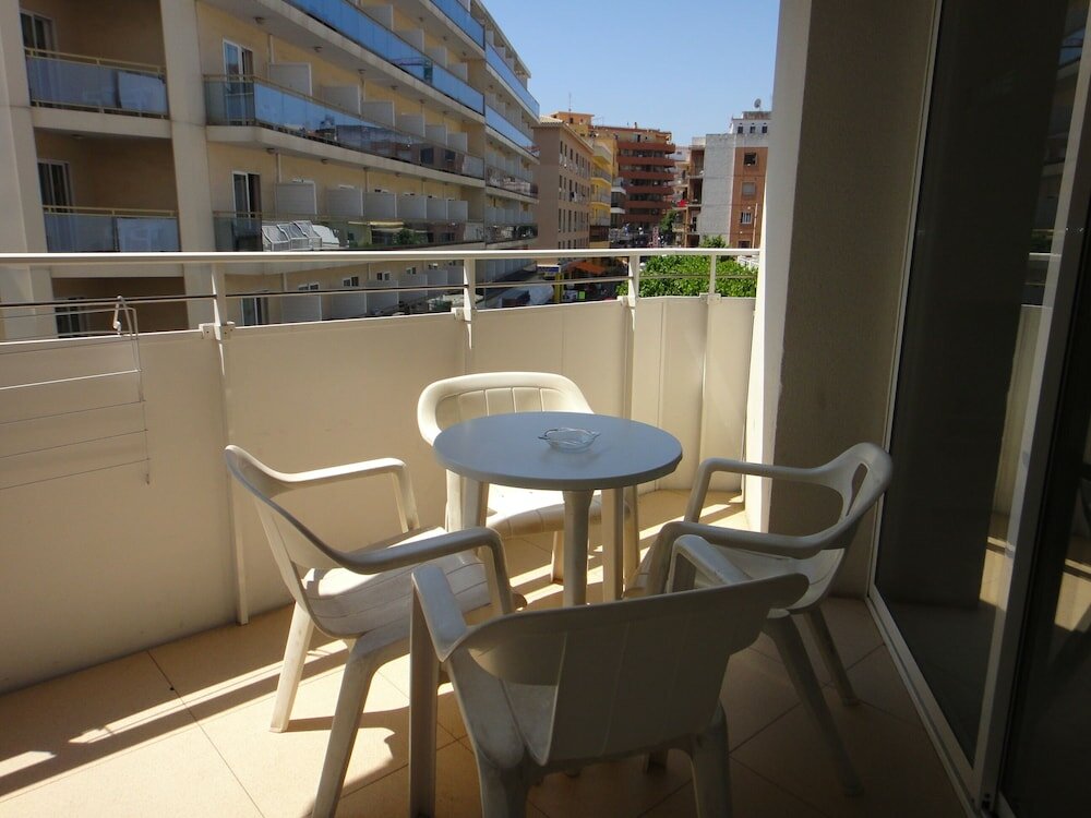 Фото Apartamentos Lloret Sun