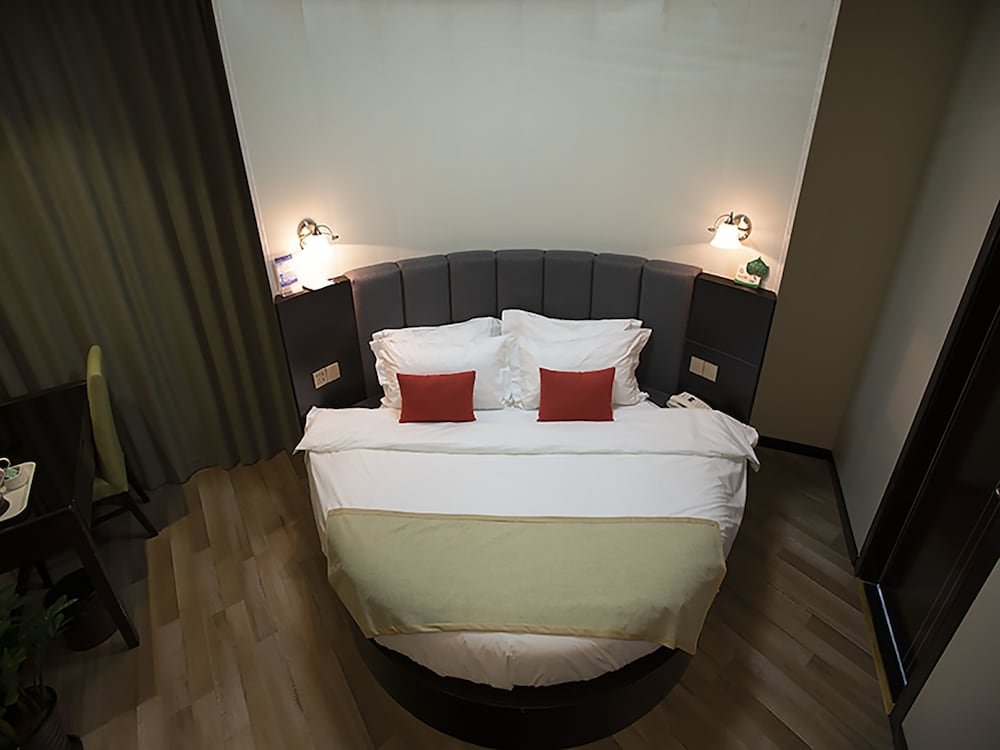 Фото Shanghai Joyful Star Chenyang Hotel