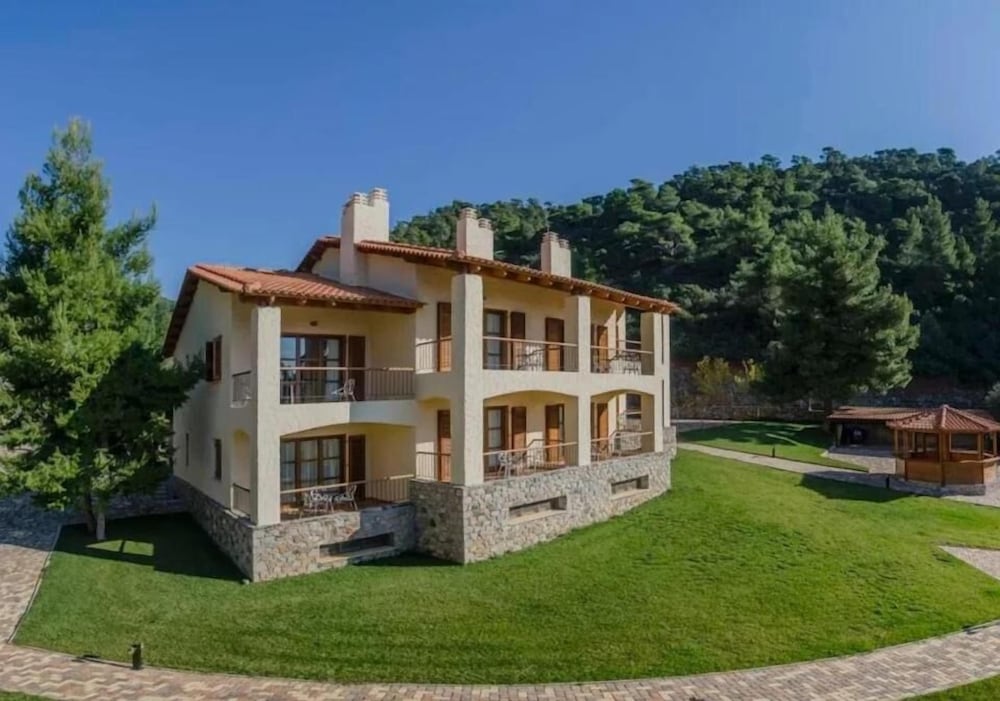 Фото отеля 2