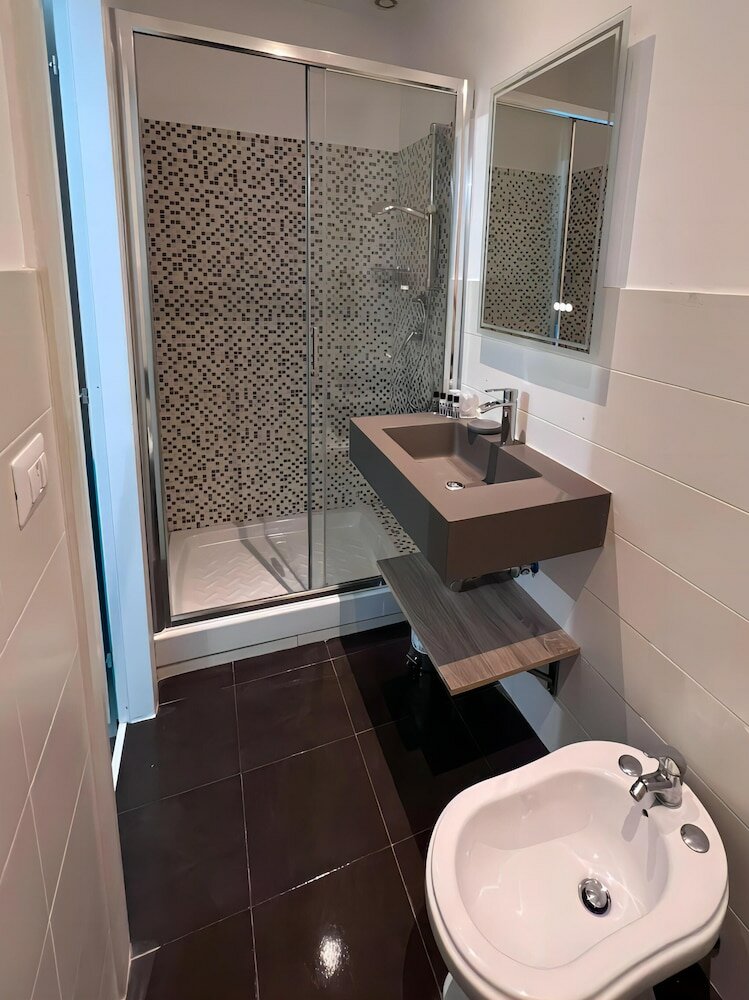 Фото The B Place Cola