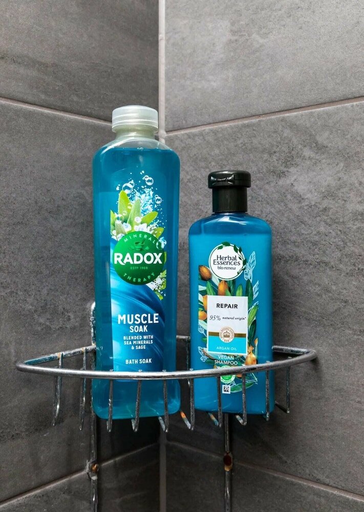 Фото Modern & Spacious 2bd Flat - Westbourne Park