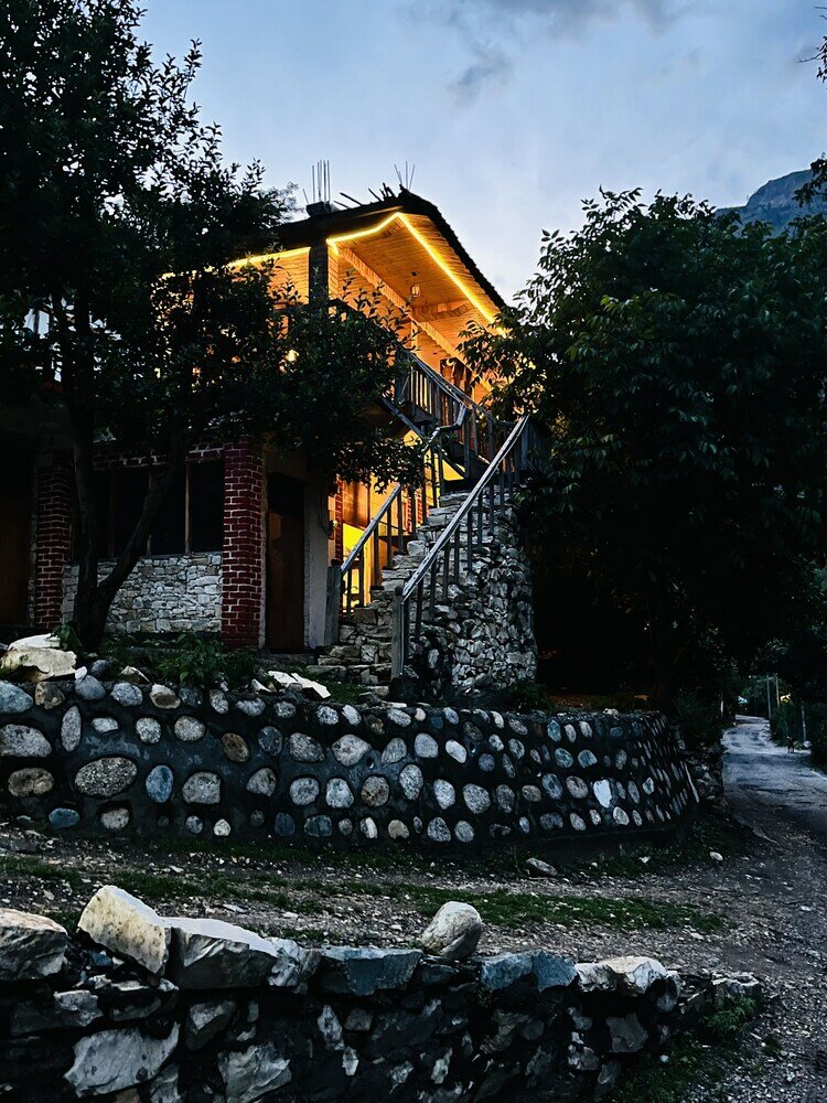 Фото Hipostel Tirthan