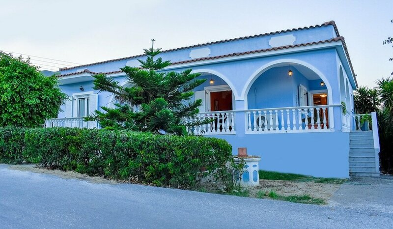 Гостиница Vicky's Village House