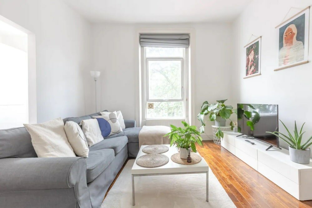 Фото Contemporary 1 Bedroom Apartment in Heart of Shepherds Bush