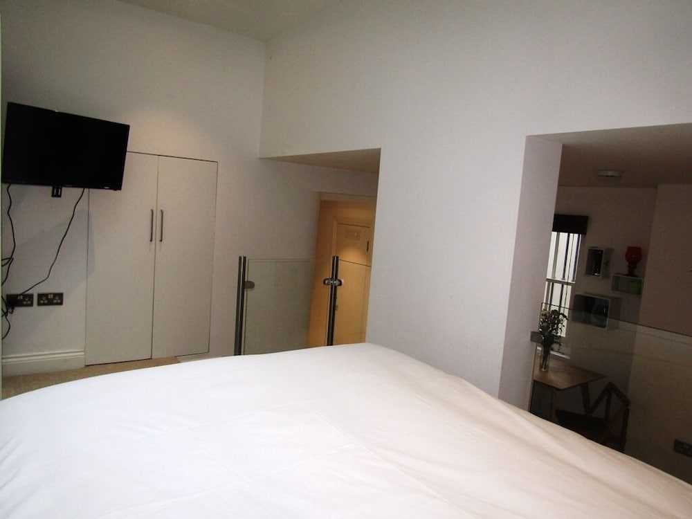 Фото Cozy Private Double En-suite - 2