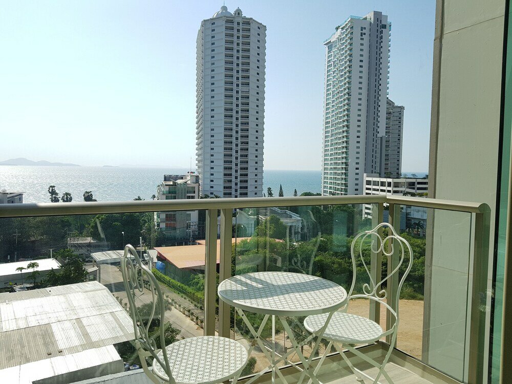 Фото The Riviera Wongamat by Pattaya Holiday