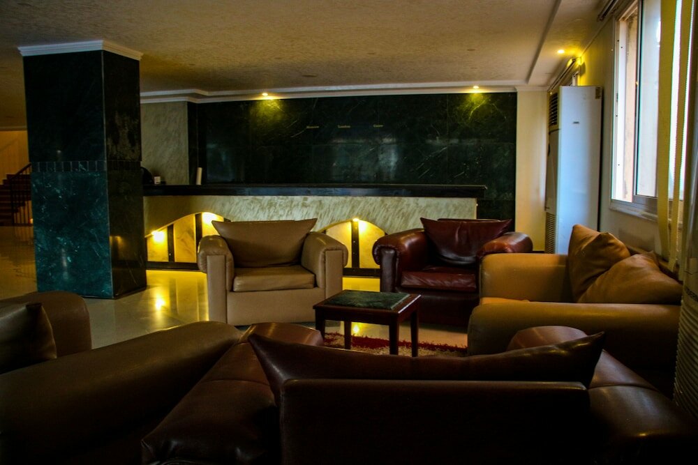 Фото Boulevard Apartment Hotel