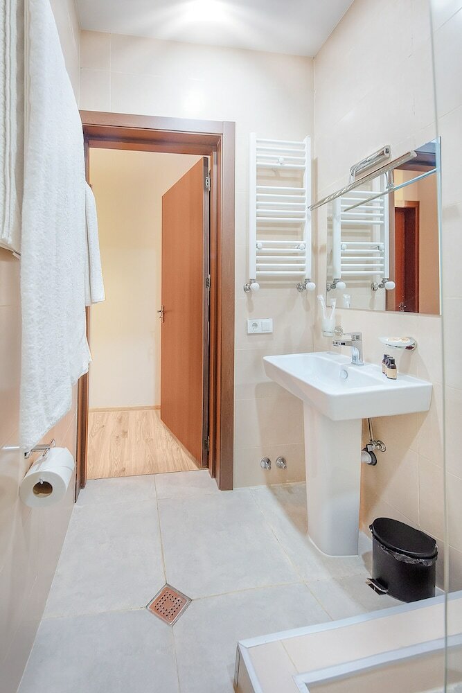 Фото Solo Grand Boshuri Hotel