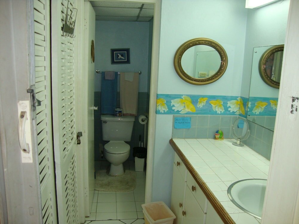 Фото Ocean Suite Beach Front at Mobay Club