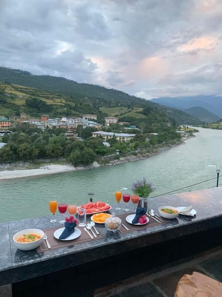 Фото Hotel River Valley