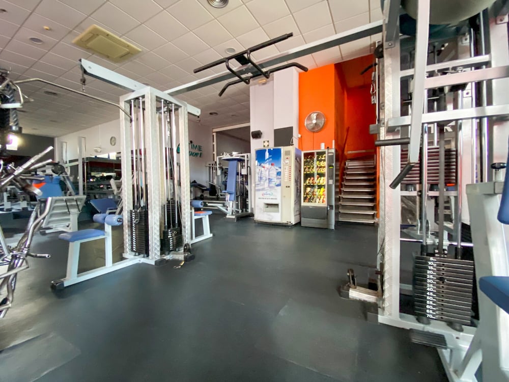 Фото Hostel Gym Canovas Nerja