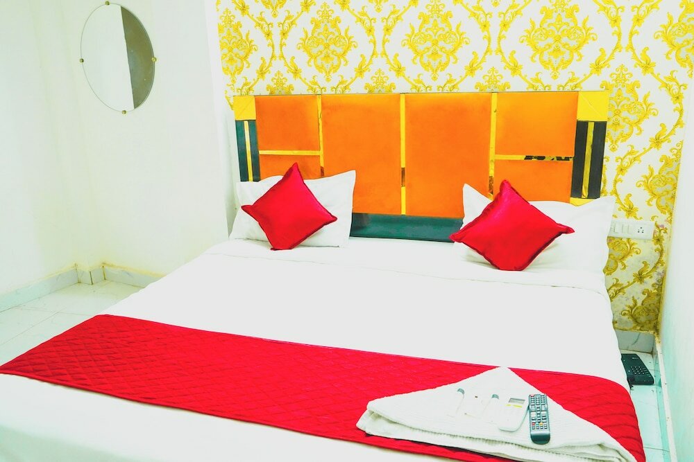 Фото Roomshala 089 Green Palace