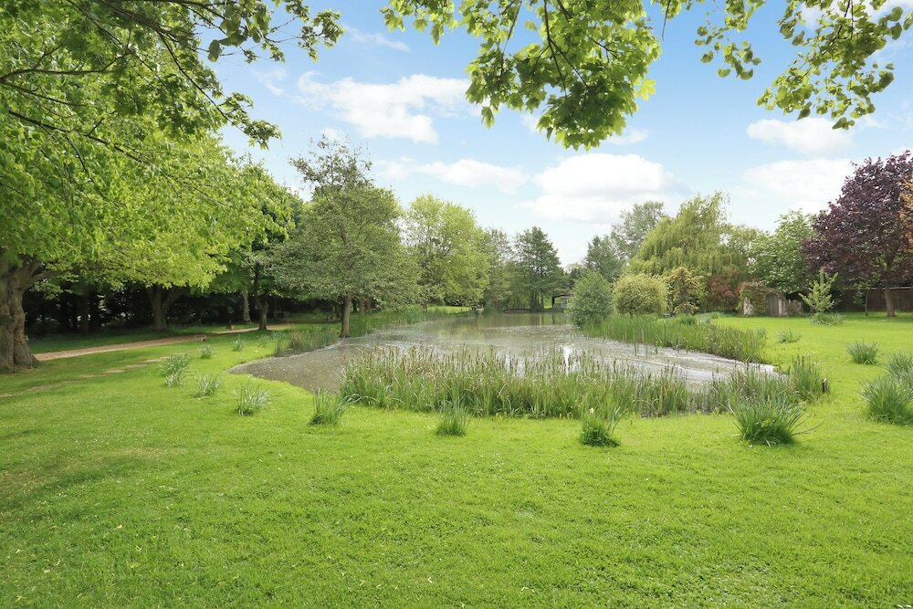 Фото The Manor at Minstrel Court