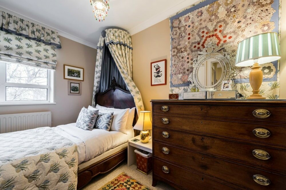 Фото 3 Bedroom Apartment on Portobello Road in Notting Hill