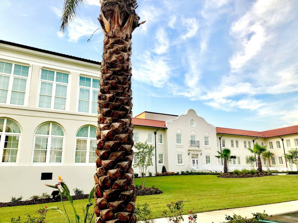 Фото Oasis Resort Gulfport