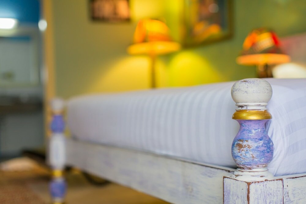 Фото Barefoot Hotel Kalim Beach Front