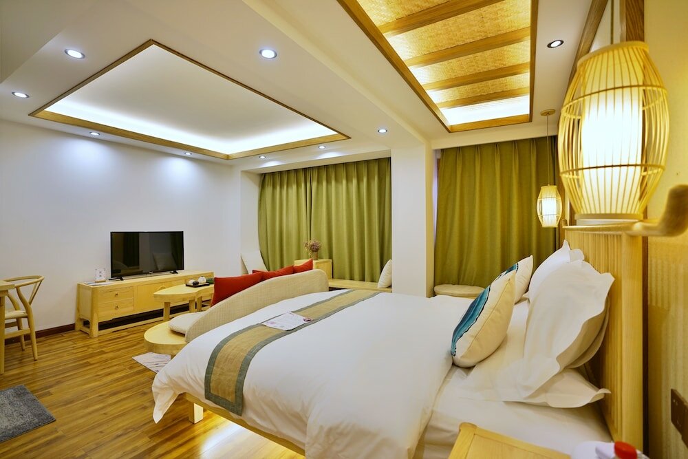 Фото Yuexijiang Boutique Holiday Hotel